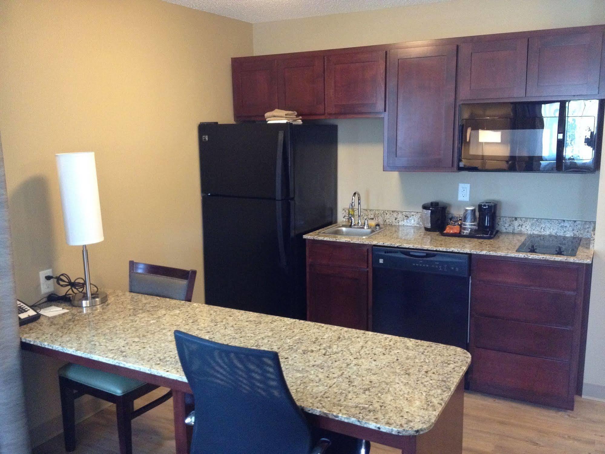 Grandstay Hotel & Suites - Glenwood Exteriör bild